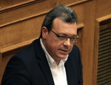 Σ. Φάμελλος: «Οι αιρετοί να ανανεώσουν τις συμβάσεις των εργαζομένων»